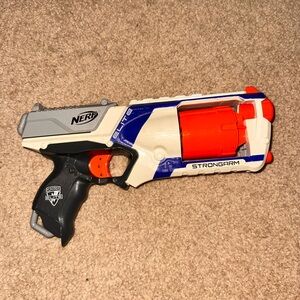 Nerf Strongarm Blaster in White, Blue & Orange